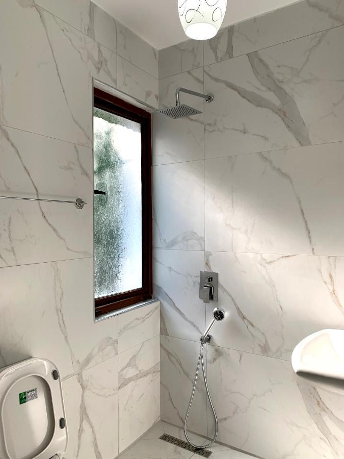 Hotel Nature Kolonjë Kültér fotó