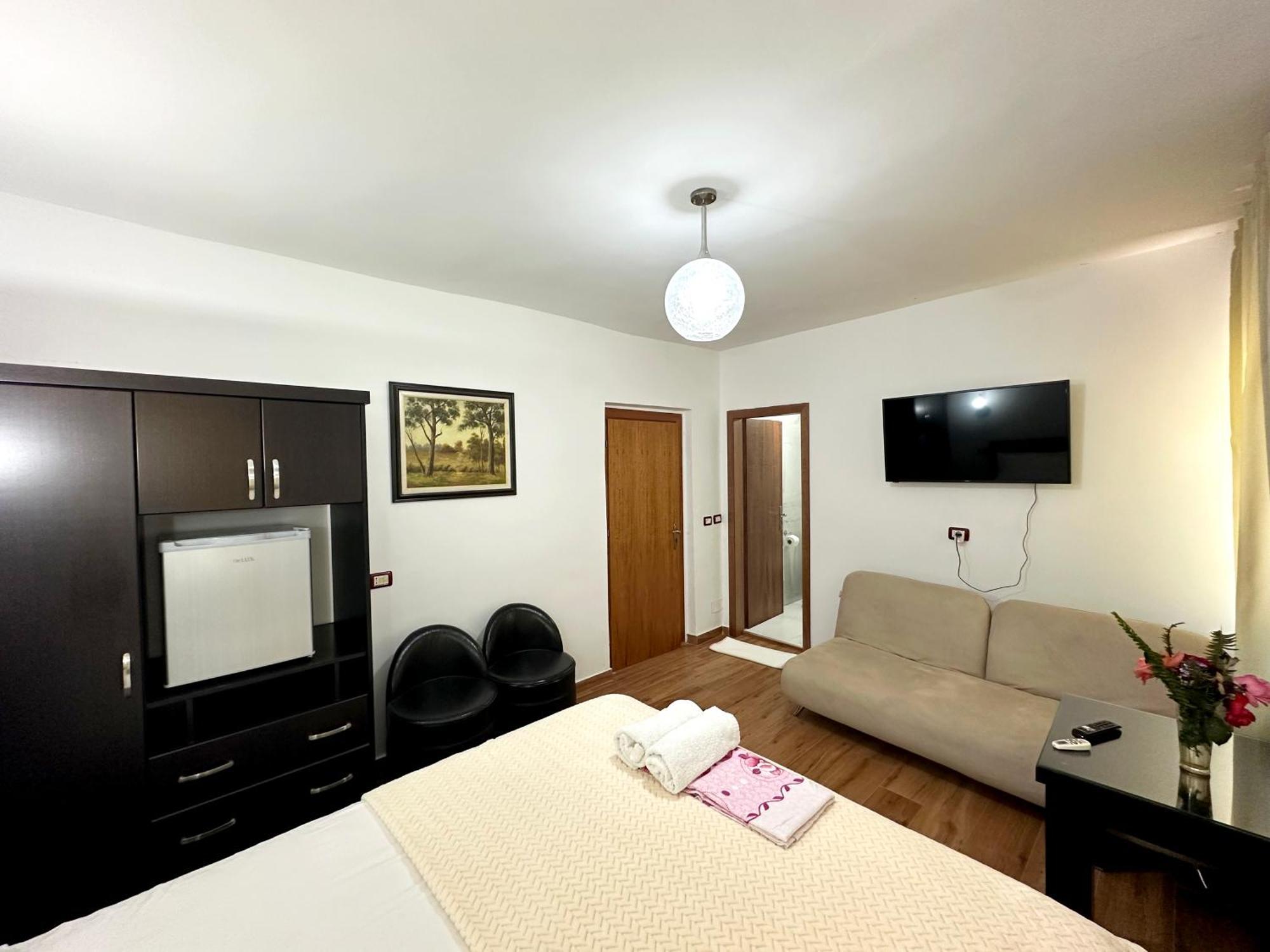 Hotel Nature Kolonjë Kültér fotó
