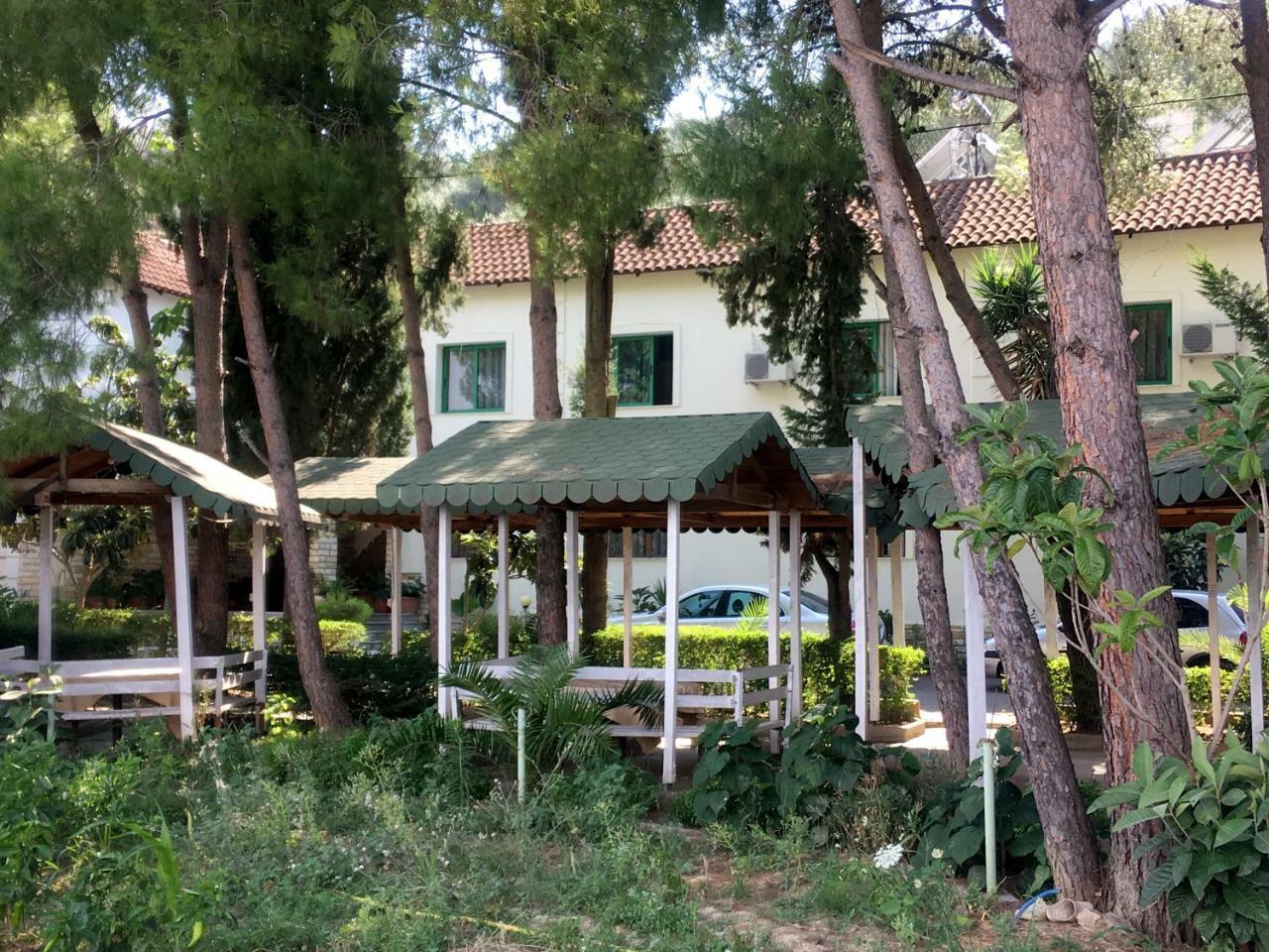 Hotel Nature Kolonjë Kültér fotó